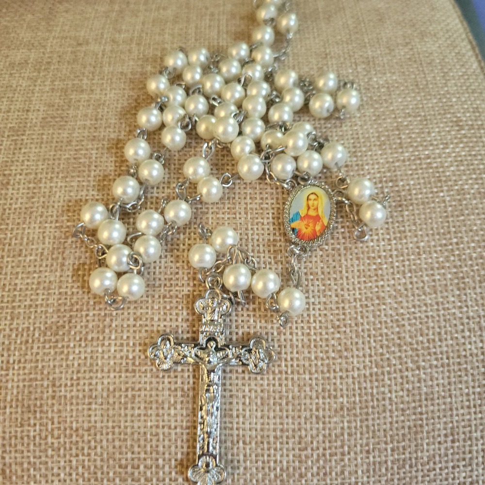 Vintage Faux Pearl Rosary Silver Tone Crucifix Wedding Bridal One Size Coquette